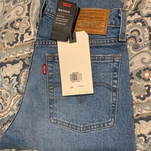 Women’s Levi’s: Wedgie Fit